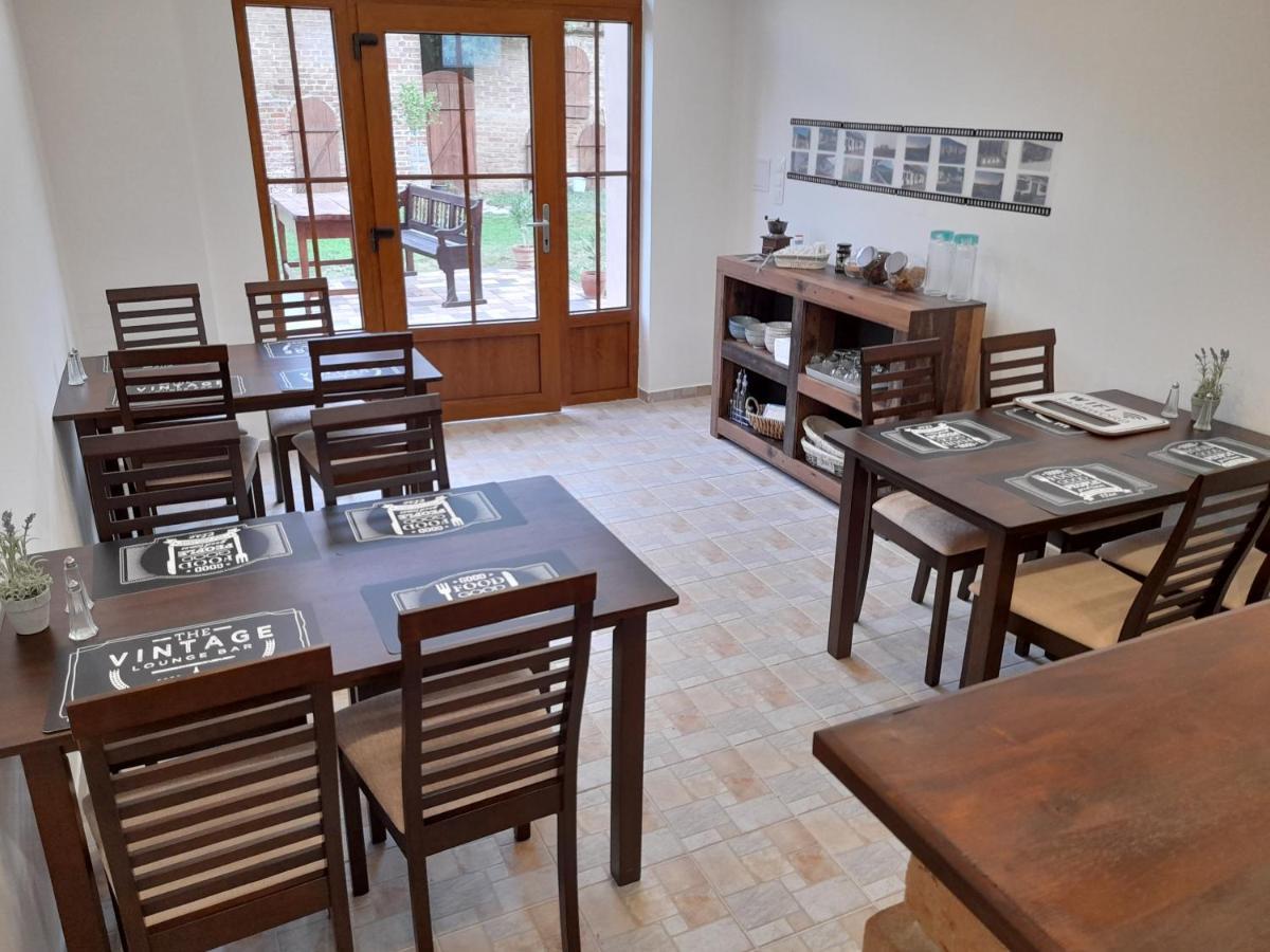 Adamko Borkert Haz Bed & Breakfast Villany Ngoại thất bức ảnh