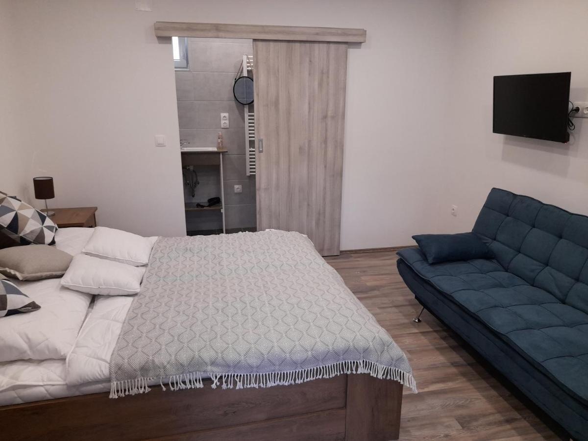 Adamko Borkert Haz Bed & Breakfast Villany Ngoại thất bức ảnh