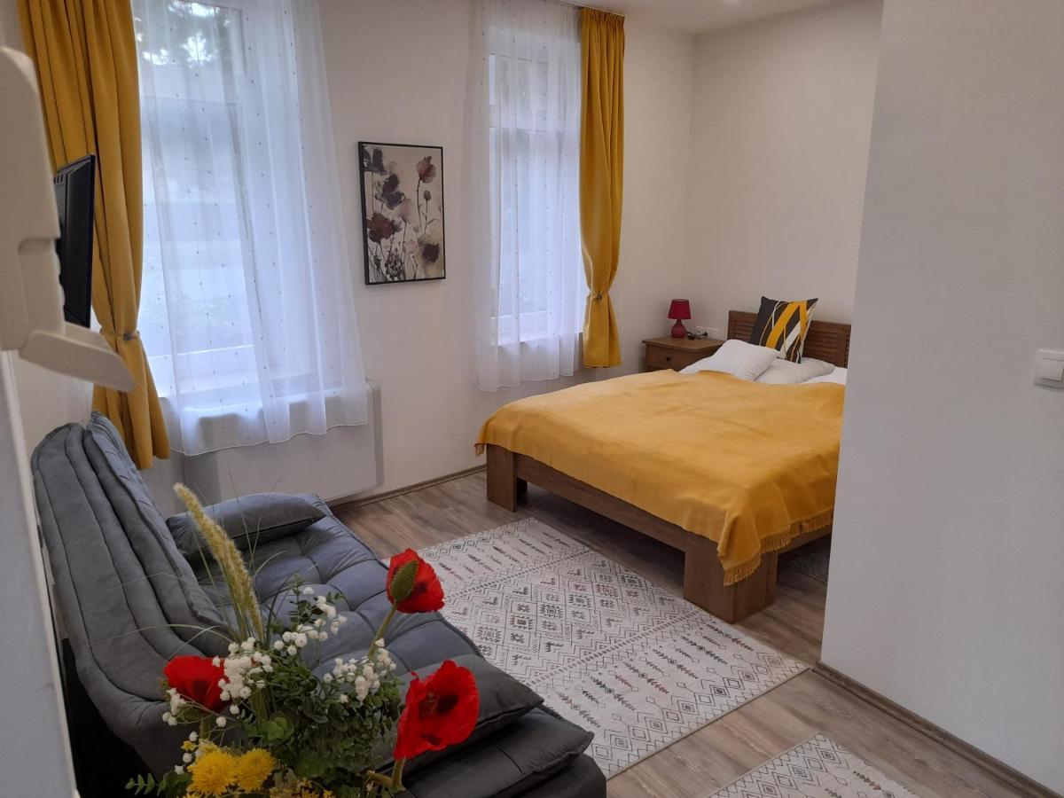 Adamko Borkert Haz Bed & Breakfast Villany Ngoại thất bức ảnh