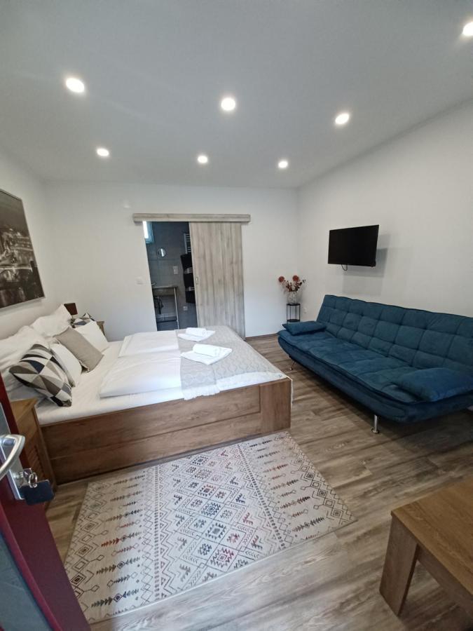 Adamko Borkert Haz Bed & Breakfast Villany Ngoại thất bức ảnh